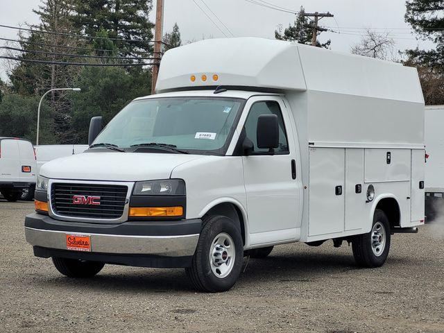 2024 GMC Savana Cutaway Work Van