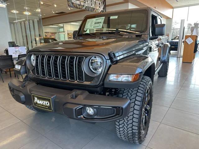 2025 Jeep Gladiator GLADIATOR NIGHTHAWK 4X4