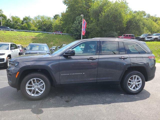 2024 Jeep Grand Cherokee GRAND CHEROKEE LAREDO X 4X4