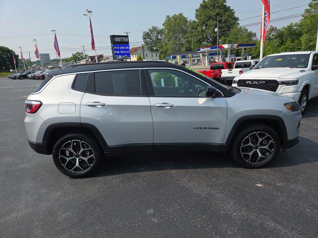 2025 Jeep Compass COMPASS LIMITED 4X4