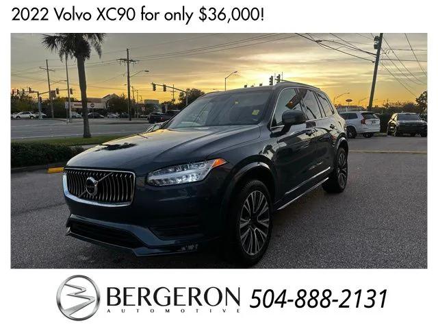 2022 Volvo XC90 T5 Momentum 7 Passenger