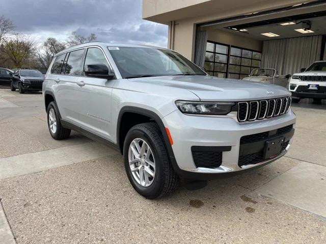 2025 Jeep Grand Cherokee GRAND CHEROKEE L LAREDO X 4X4