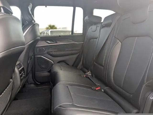 2025 Jeep Grand Cherokee Overland 4x4