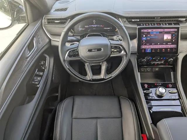 2025 Jeep Grand Cherokee Overland 4x4