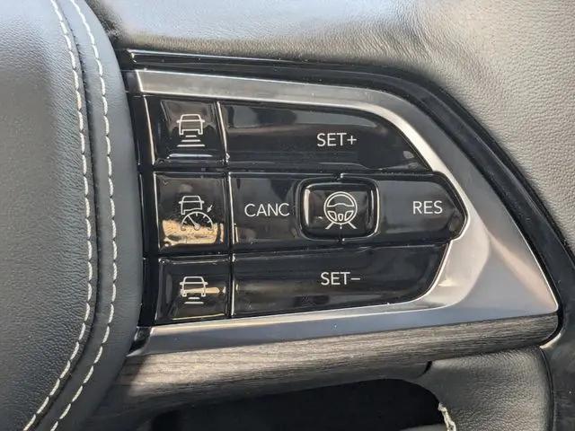 2025 Jeep Grand Cherokee Overland 4x4