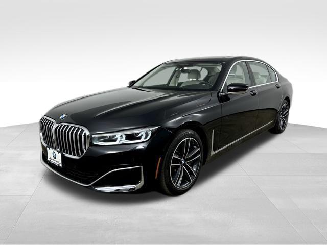 2022 BMW 750