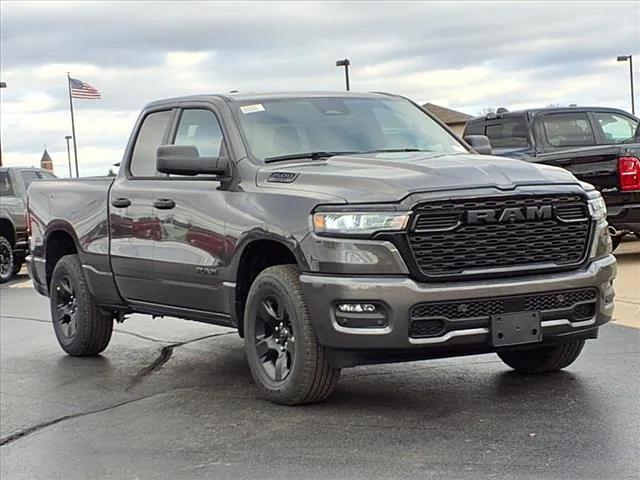 2025 RAM Ram 1500 RAM 1500 TRADESMAN QUAD CAB 4X4 64 BOX