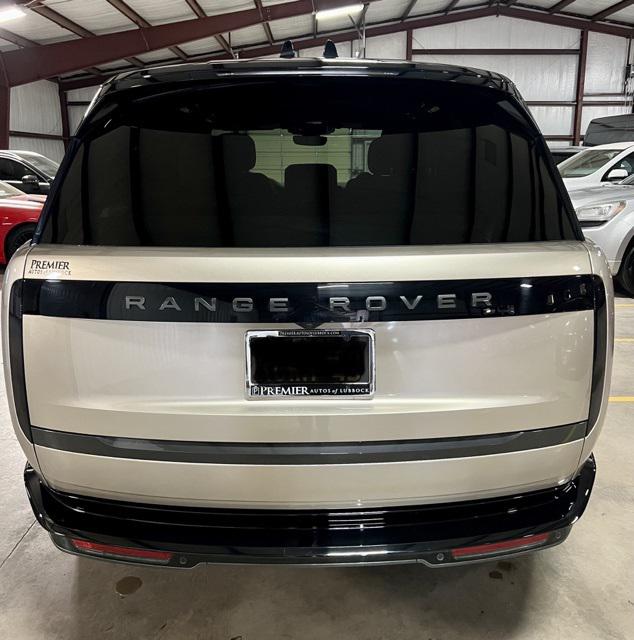 2025 Land Rover Range Rover P530 SE