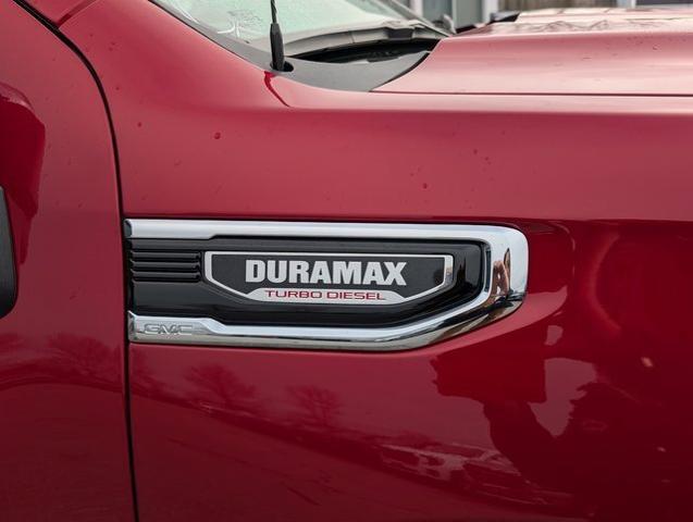 2025 GMC Sierra 1500 4WD Crew Cab Short Box SLT