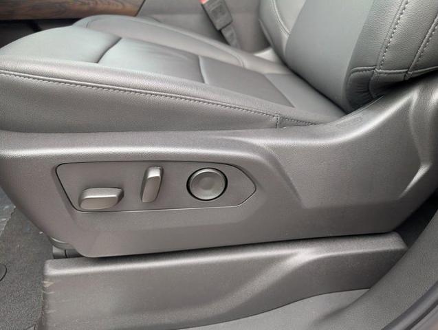 2025 GMC Sierra 1500 4WD Crew Cab Short Box SLT