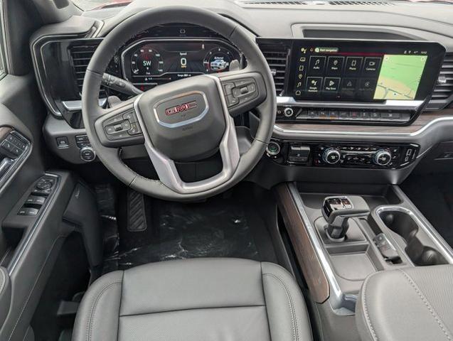 2025 GMC Sierra 1500 4WD Crew Cab Short Box SLT