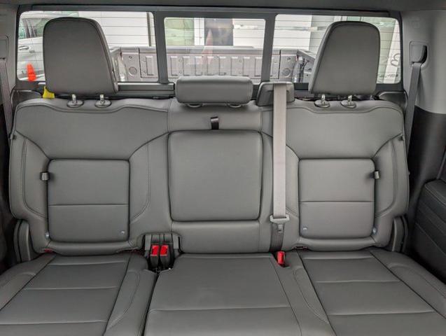2025 GMC Sierra 1500 4WD Crew Cab Short Box SLT