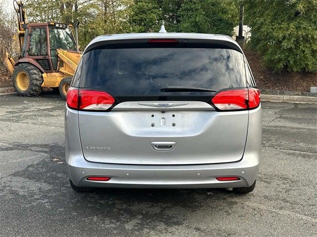 2020 Chrysler Voyager LX