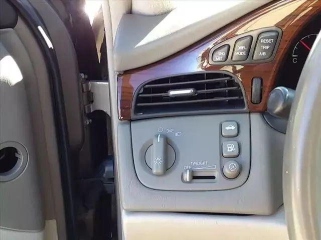 2002 Cadillac DeVille DHS
