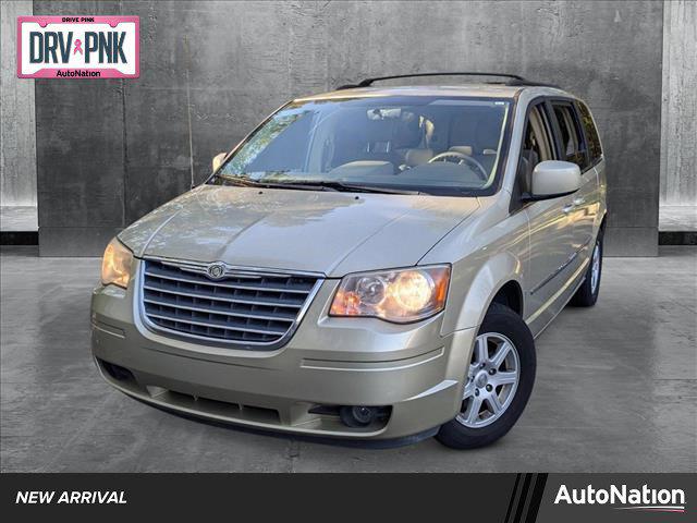 2010 Chrysler Town & Country