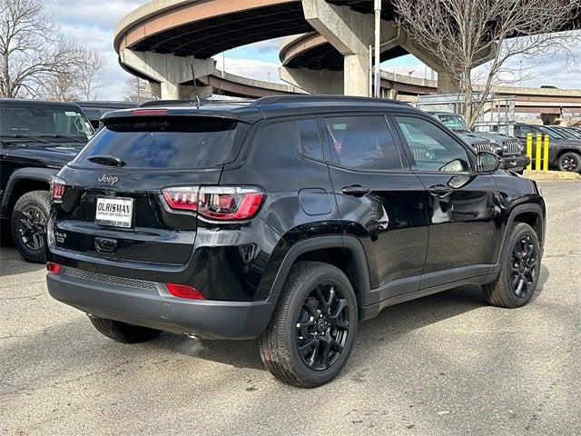 2025 Jeep Compass COMPASS LATITUDE 4X4