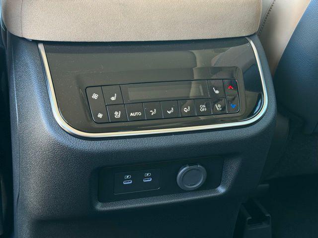 2025 INFINITI QX80 SENSORY AWD