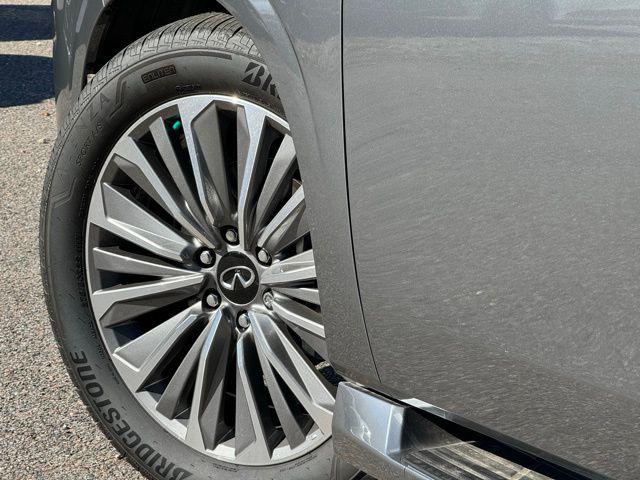 2025 INFINITI QX80 SENSORY AWD