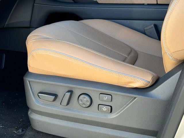 2025 INFINITI QX80 SENSORY AWD