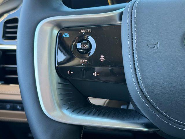 2025 INFINITI QX80 SENSORY AWD