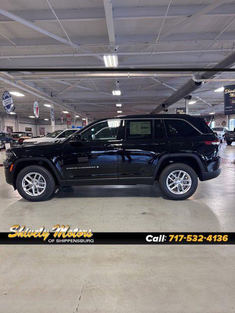 2025 Jeep Grand Cherokee GRAND CHEROKEE LAREDO X 4X4
