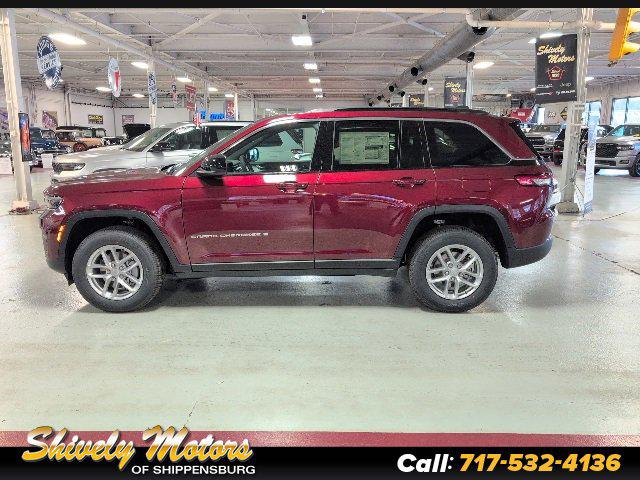 2025 Jeep Grand Cherokee GRAND CHEROKEE LAREDO X 4X4