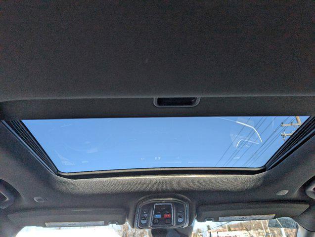 2025 Jeep Grand Cherokee GRAND CHEROKEE L LAREDO X 4X4