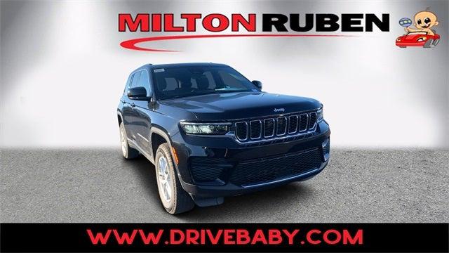 2025 Jeep Grand Cherokee GRAND CHEROKEE LAREDO X 4X4