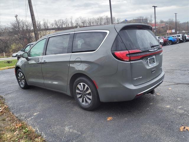 2022 Chrysler Pacifica Hybrid Touring L