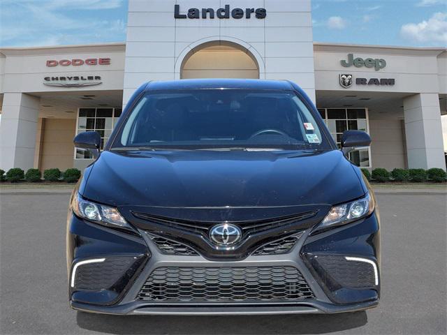 2023 Toyota Camry SE Nightshade Edition