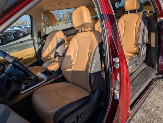 2022 Kia Carnival MPV LX Seat Package