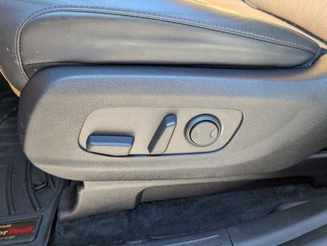 2022 Kia Carnival MPV LX Seat Package