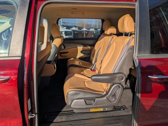 2022 Kia Carnival MPV LX Seat Package