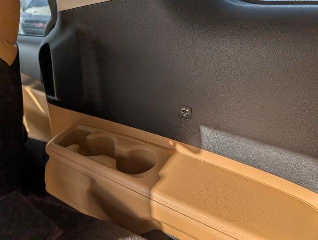 2022 Kia Carnival MPV LX Seat Package