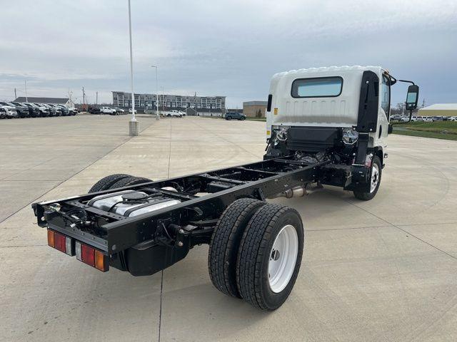 2025 Chevrolet 5500 wt