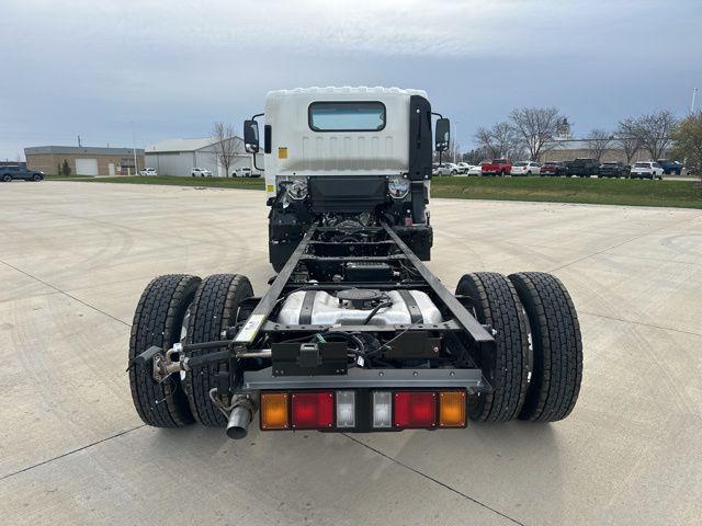 2025 Chevrolet 5500 wt