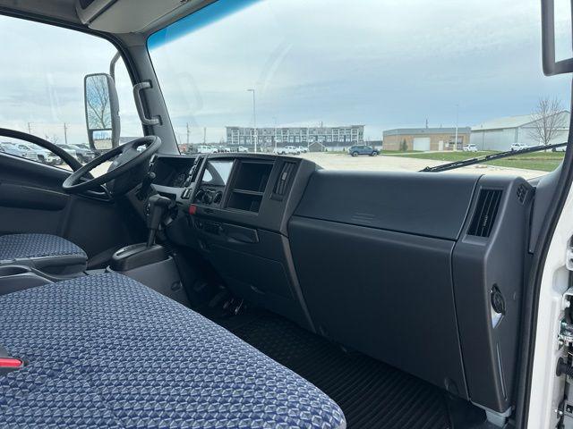 2025 Chevrolet 5500 wt