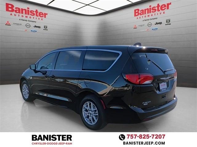 2025 Chrysler Voyager VOYAGER