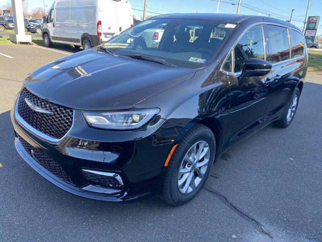 2025 Chrysler Pacifica PACIFICA SELECT AWD