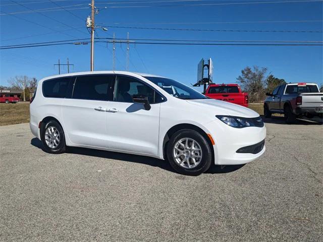 2025 Chrysler Voyager VOYAGER