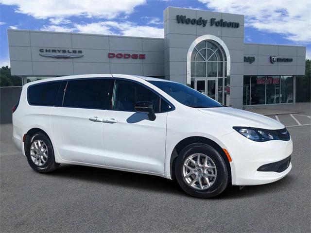 2025 Chrysler Voyager VOYAGER