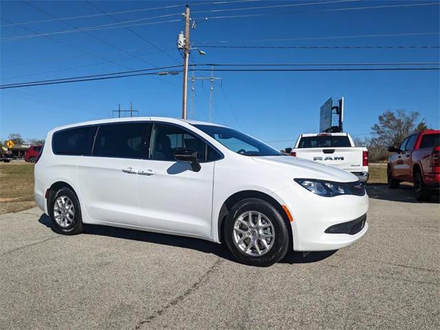 2025 Chrysler Voyager VOYAGER