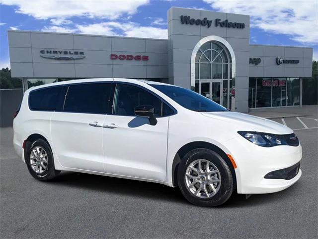 2025 Chrysler Voyager VOYAGER