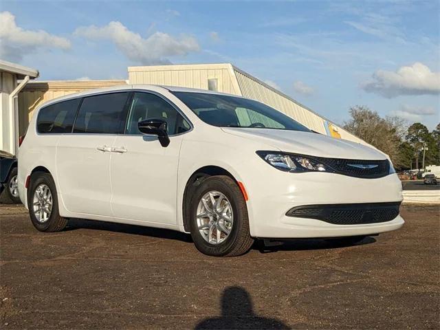 2025 Chrysler Voyager VOYAGER