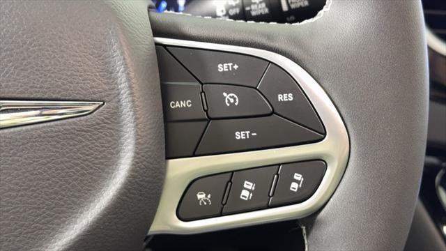 2025 Chrysler Voyager VOYAGER LX