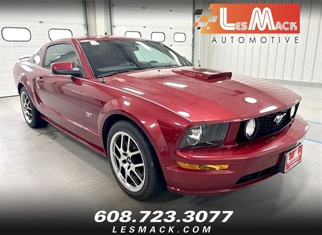 2005 Ford Mustang GT Premium