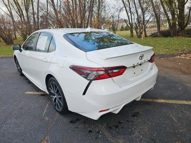 2022 Toyota Camry SE