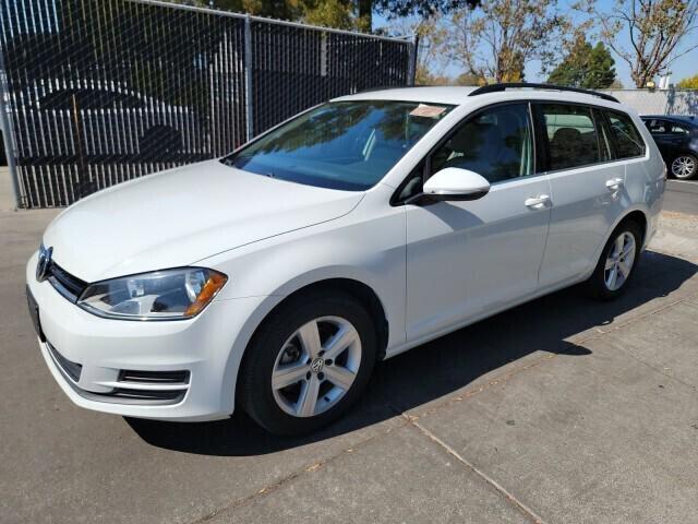 2015 Volkswagen Golf SportWagen TDI S 4-Door