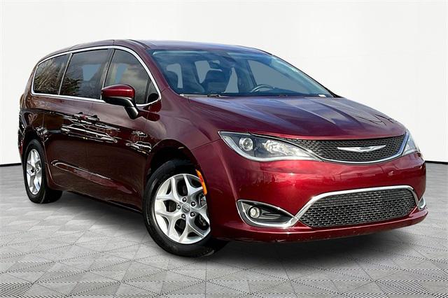 2017 Chrysler Pacifica Touring Plus