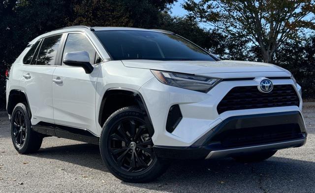 2023 Toyota RAV4 Hybrid SE